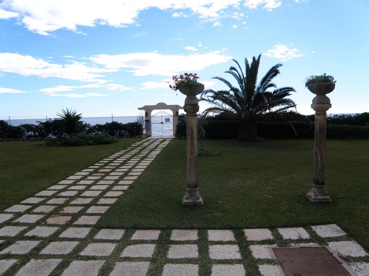 Apartamento En La Playa Daire Mijas Costa Dış mekan fotoğraf